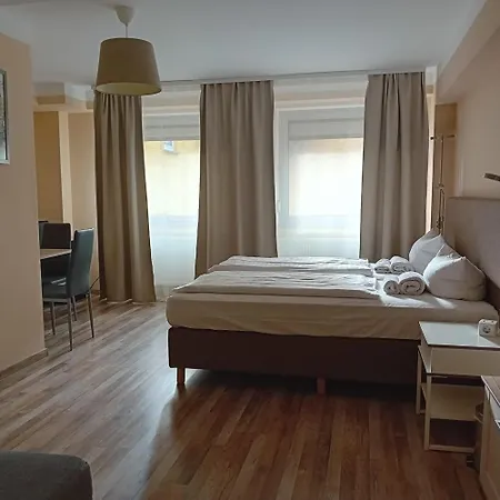 Ξενοδοχείο Frankfurt 3*